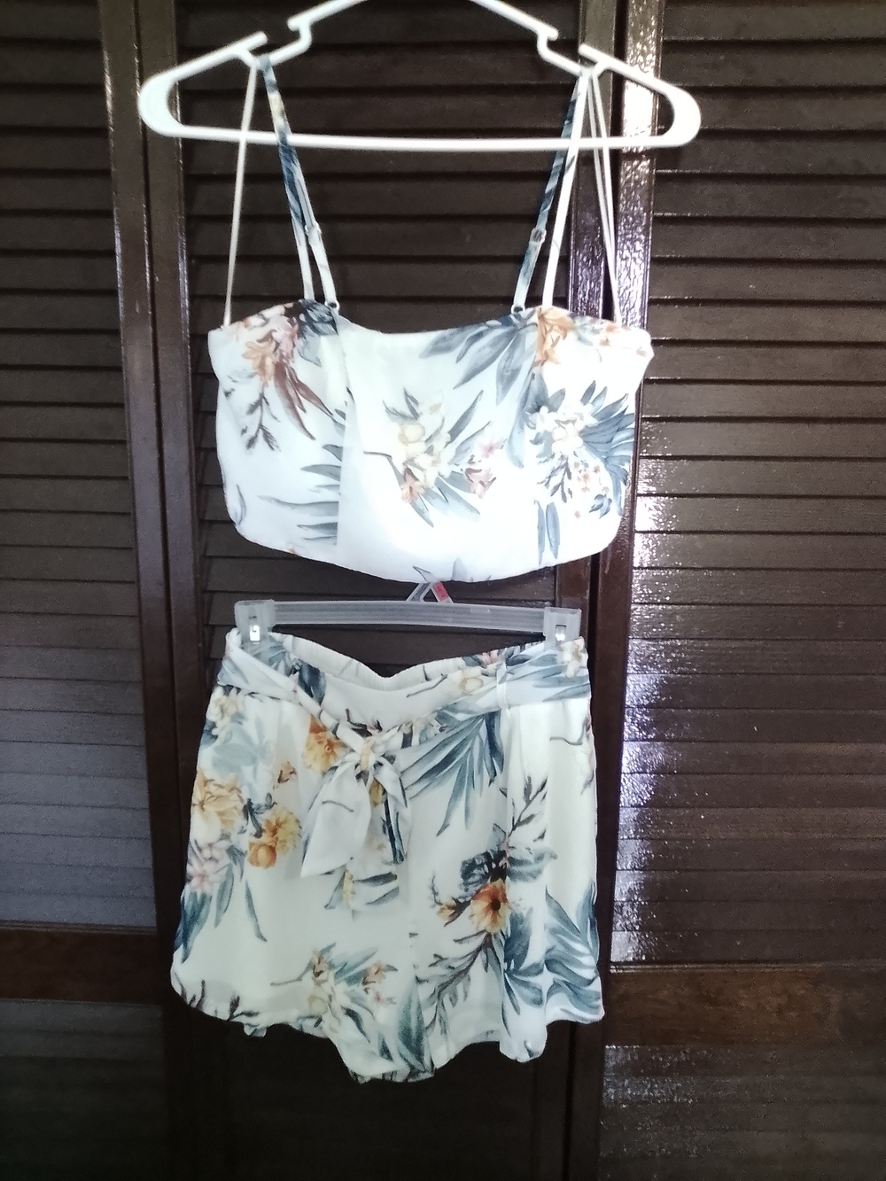 Green and white floral print set #floral #matching